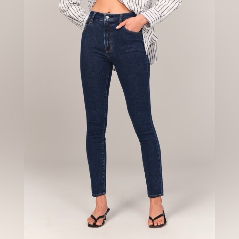 NWT Abercrombie & Fitch High Rise Super Skinny Ankle Jean 31 Long